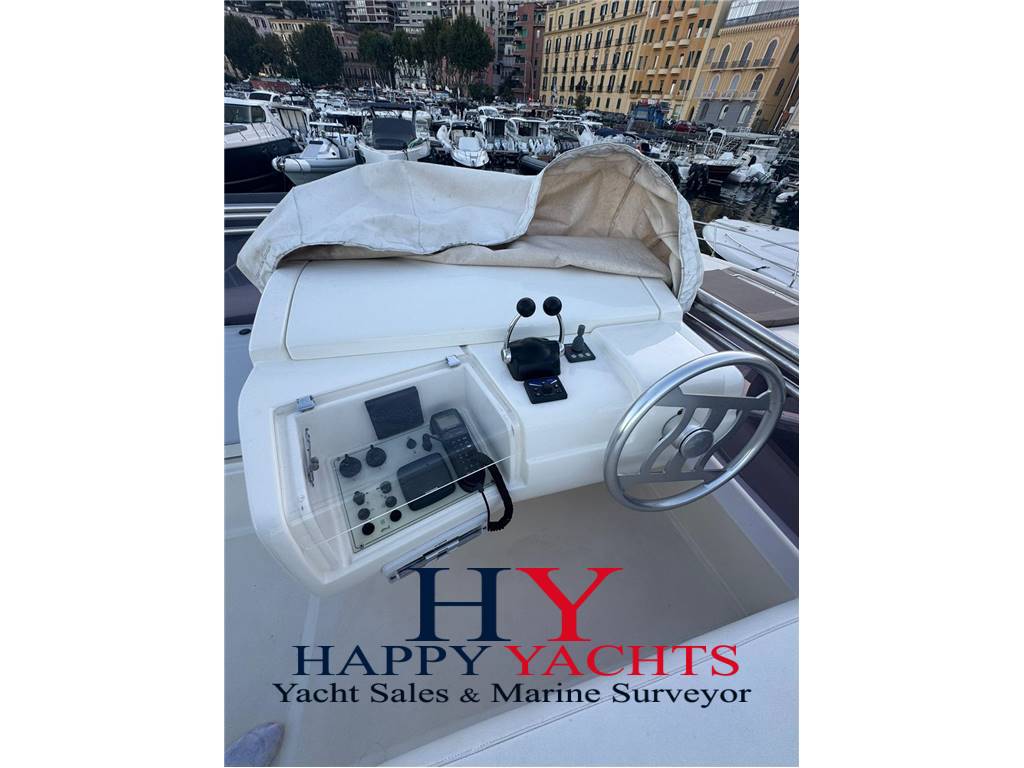 Ferretti Yachts 460