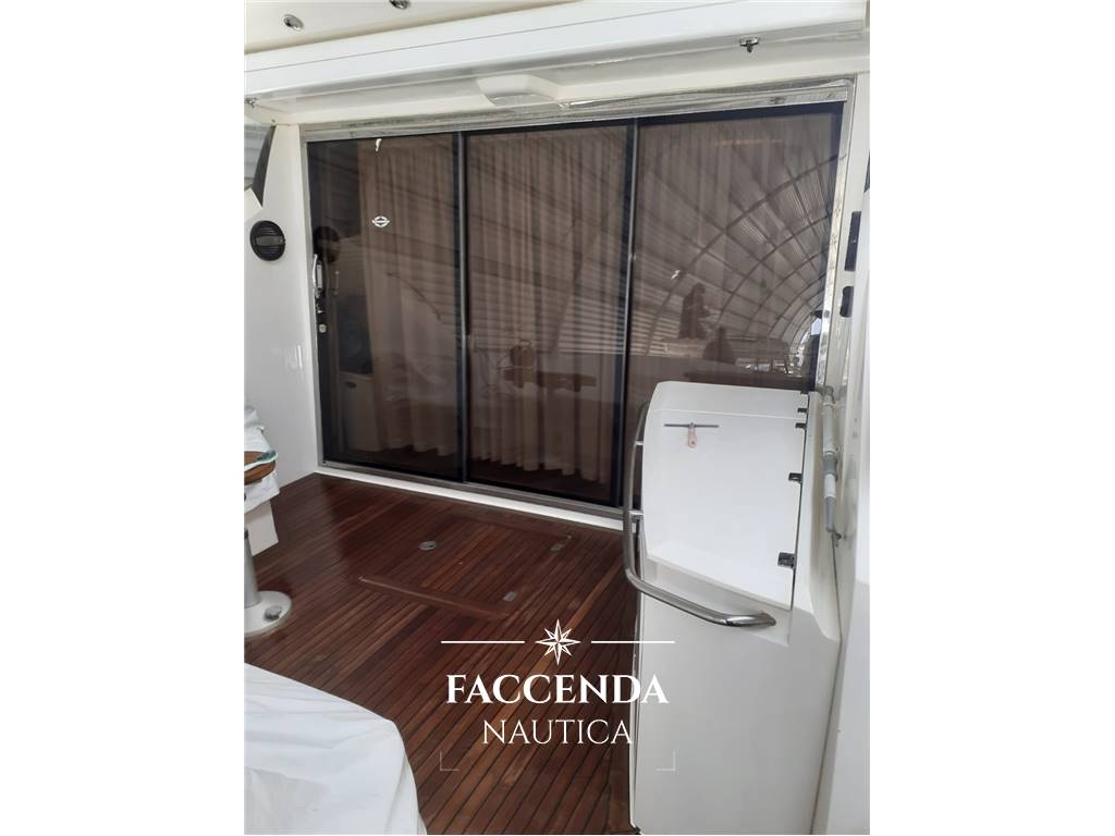 SUNSEEKER PREDATOR 62
