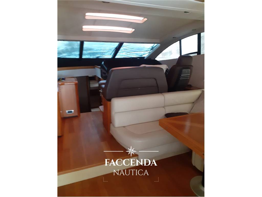 SUNSEEKER PREDATOR 62