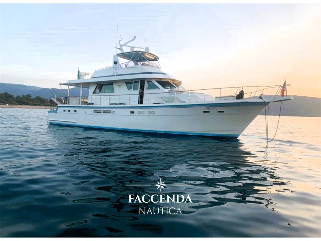 HATTERAS COKPIT 67