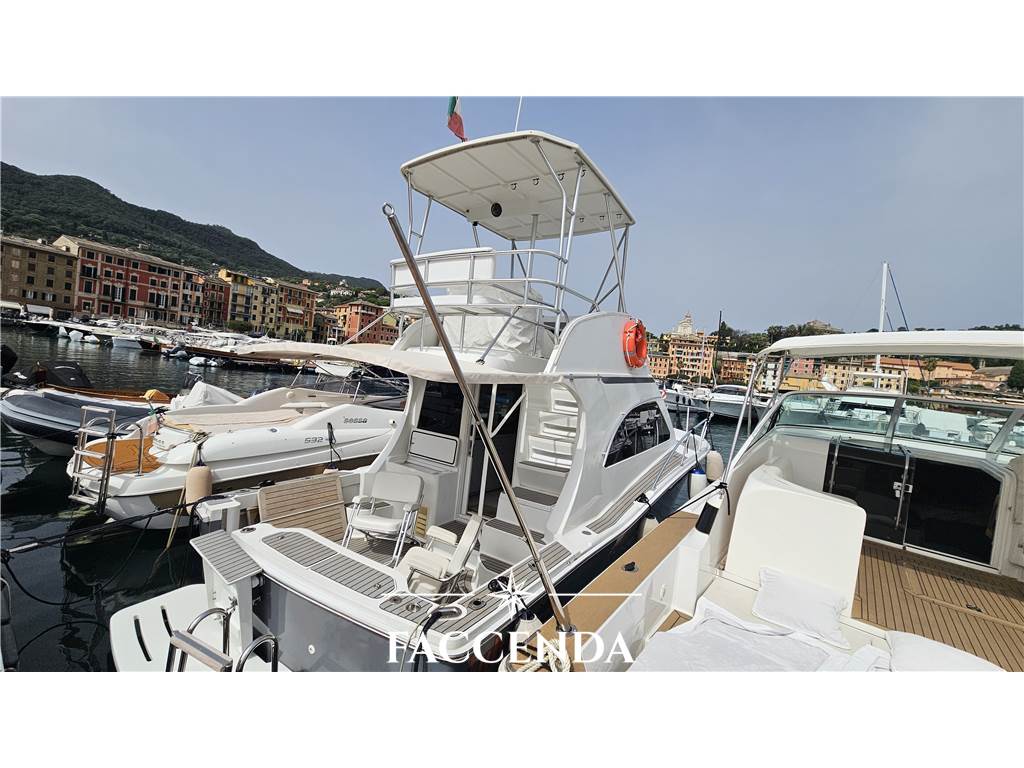 LUHRS 32 fly
