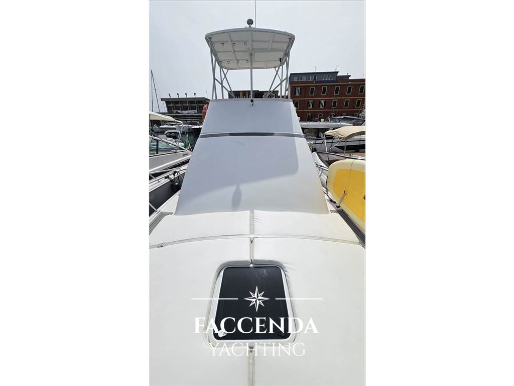 LUHRS 32 fly