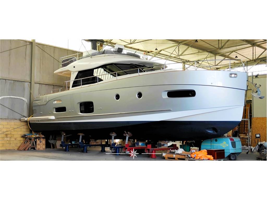 AZIMUT MAGELLANO 53