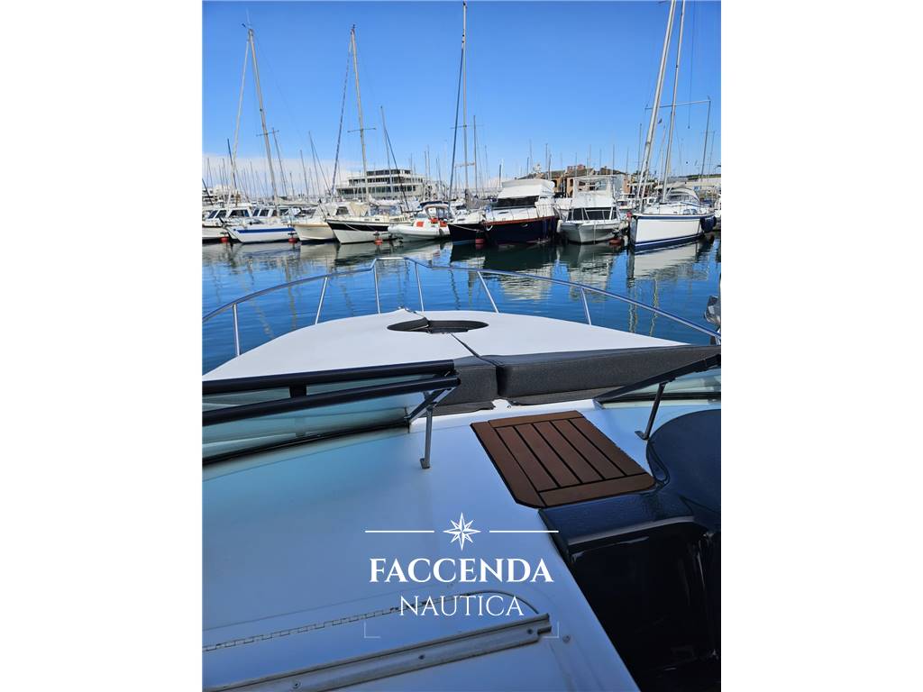 CROWNLINE 268 CR