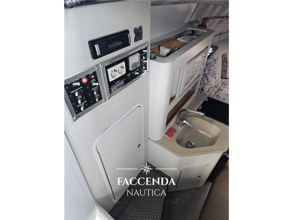 CROWNLINE 268 CR