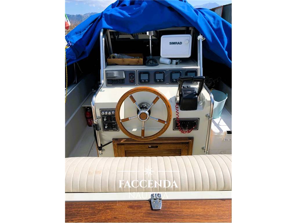 Boston Whaler 25 Outrage Classic