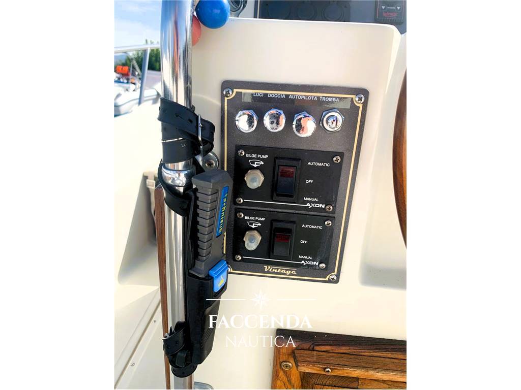 Boston Whaler 25 Outrage Classic
