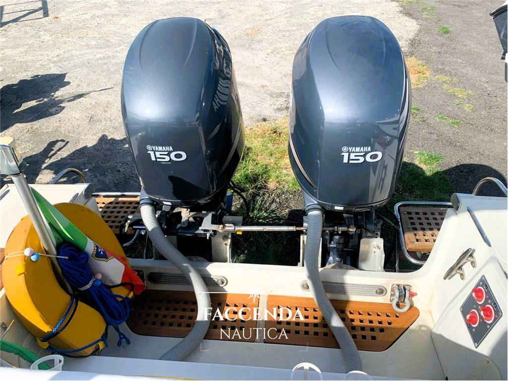 Boston Whaler 25 Outrage Classic