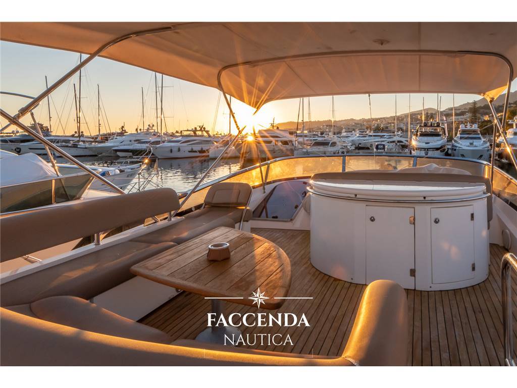 SUNSEEKER MANHATTAN  74