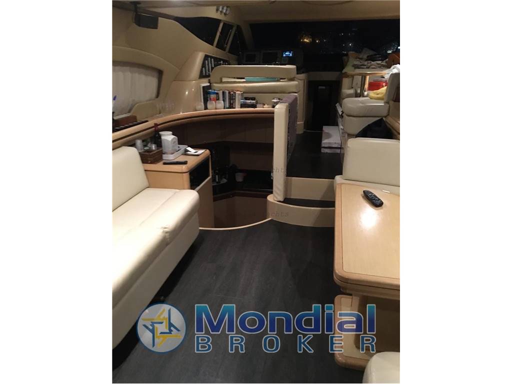 Ferretti 550