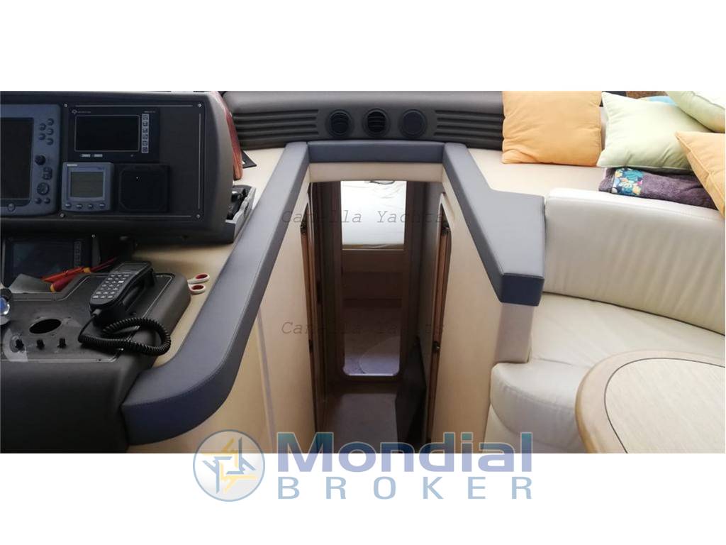 Ferretti 550