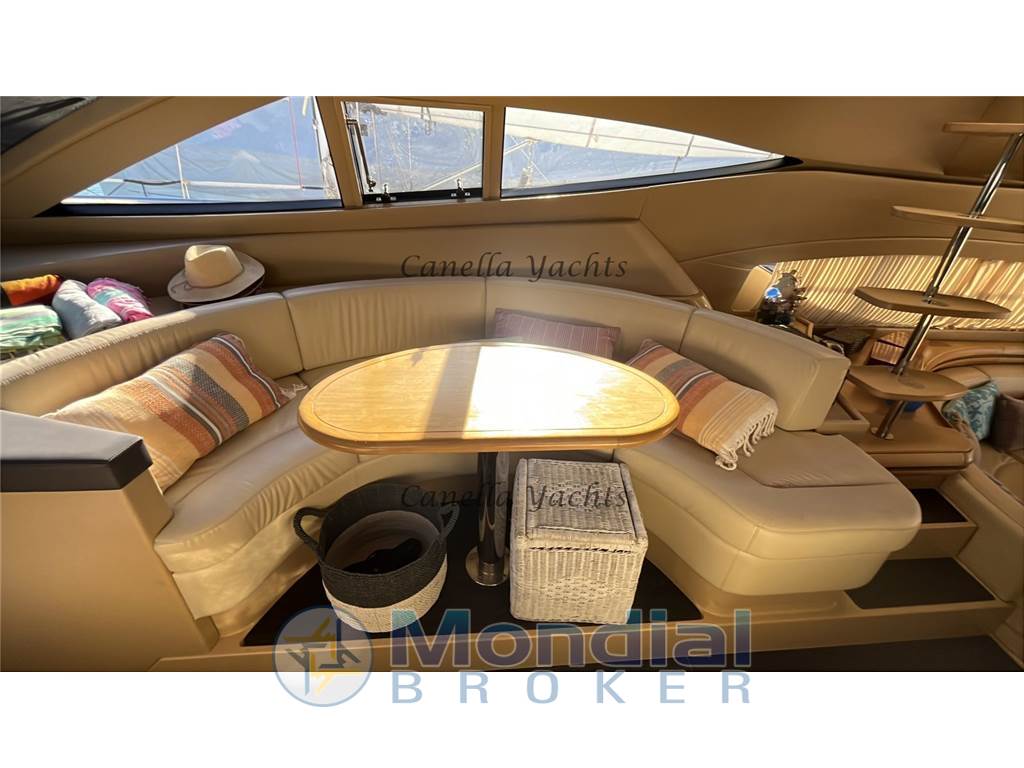 Ferretti 550
