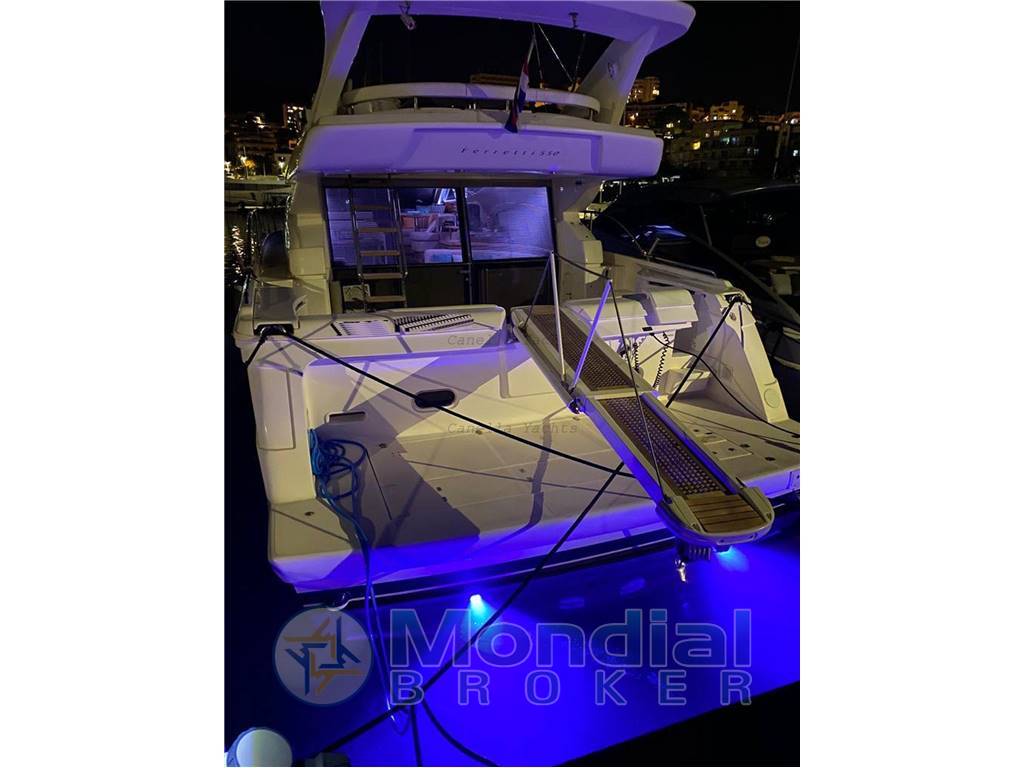 Ferretti 550