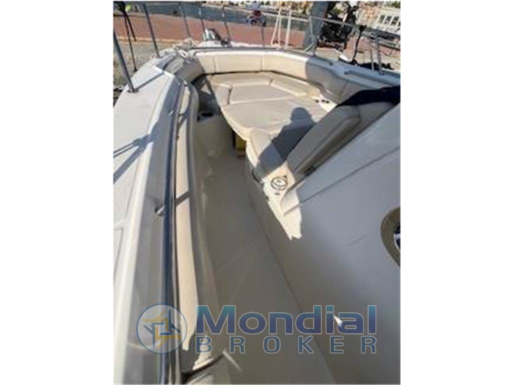 BOSTON WHALER 250 OUTRAGE