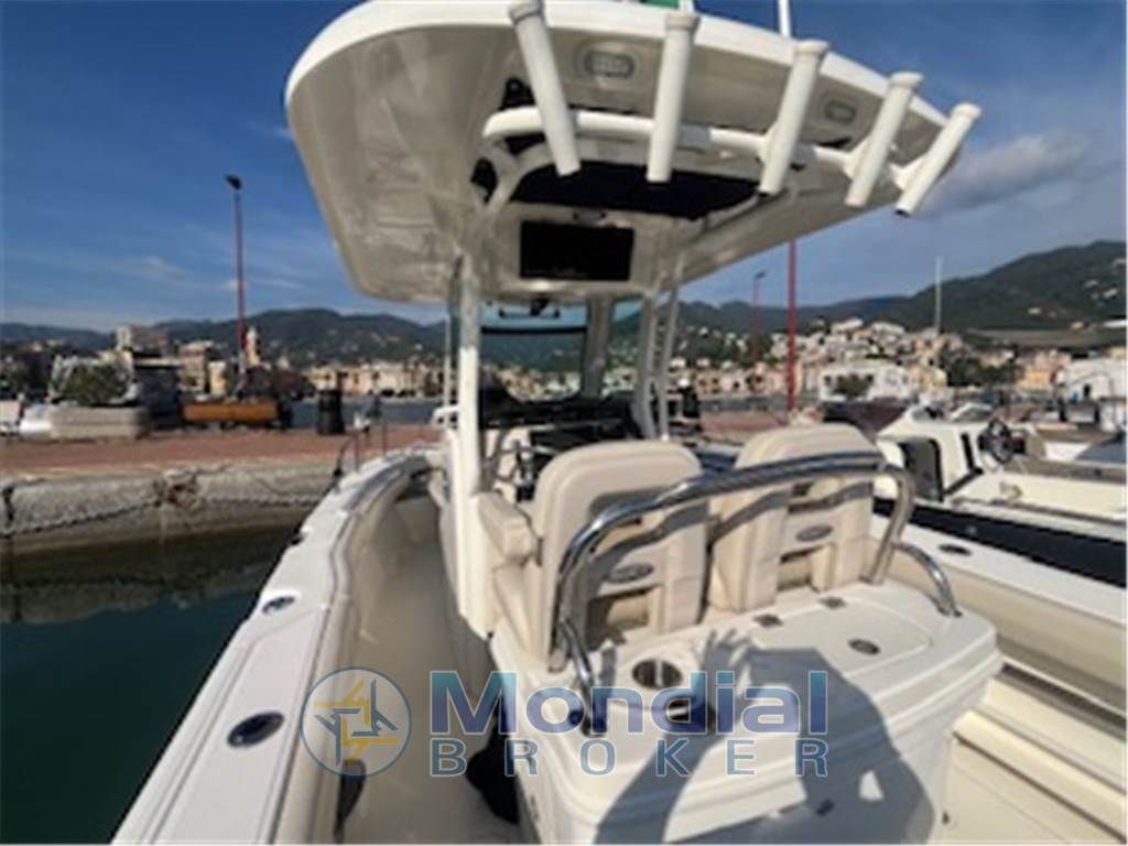 BOSTON WHALER 250 OUTRAGE
