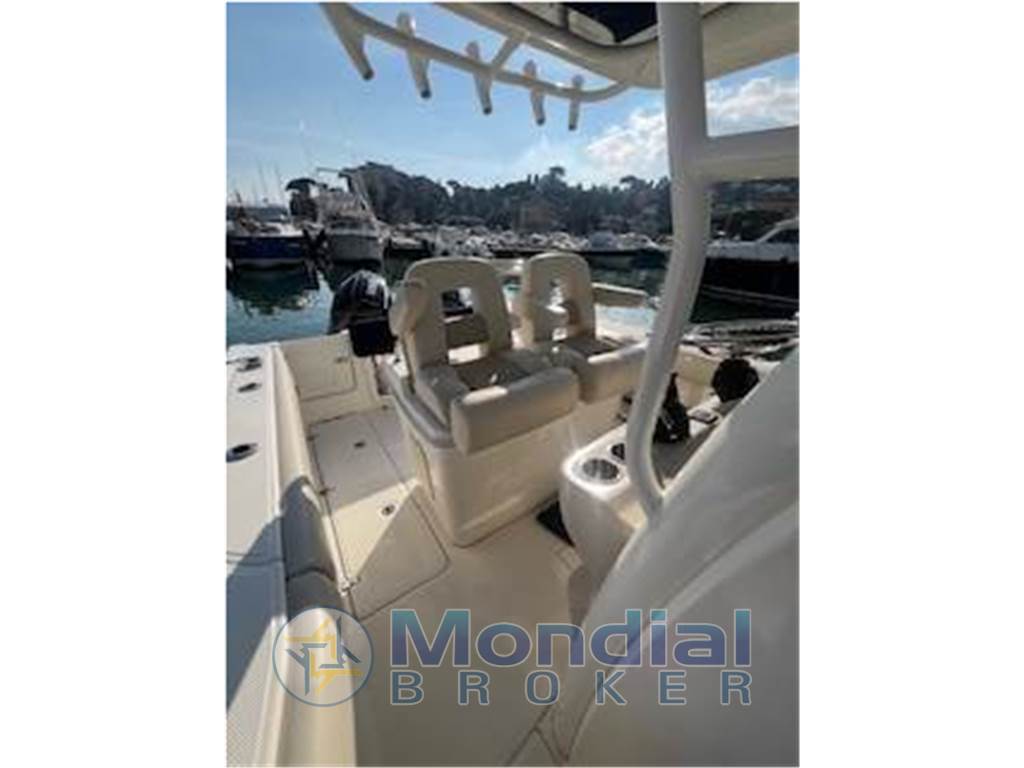 BOSTON WHALER 250 OUTRAGE