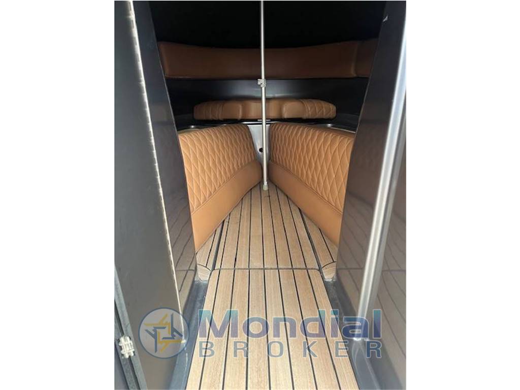 Chris Craft Launch 25