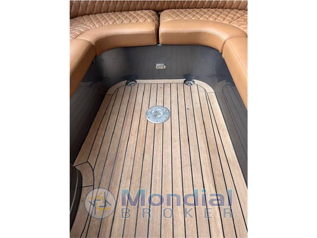 Chris Craft Launch 25