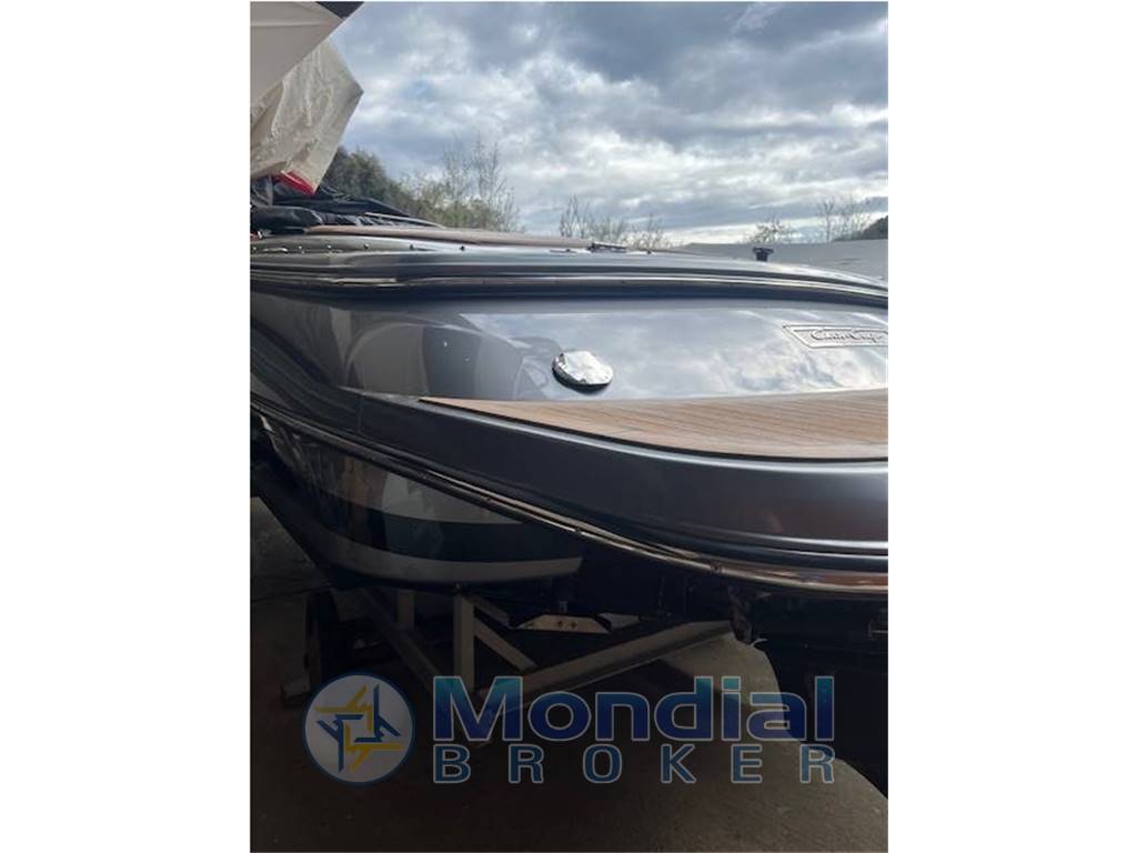 Chris Craft Launch 25