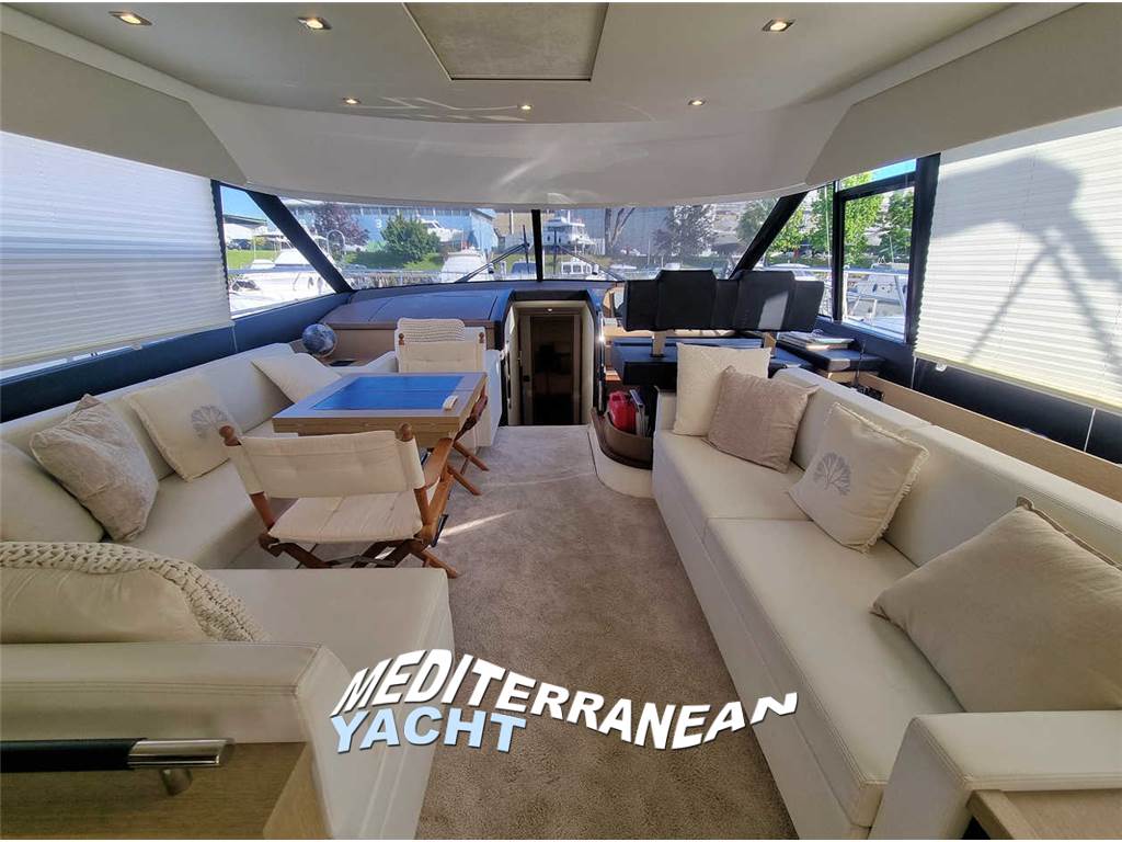 PRESTIGE YACHTS 550 F-LINE