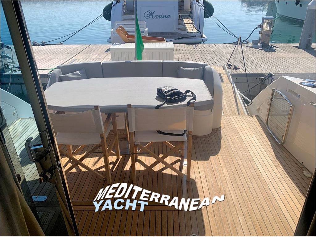 Fairline - Squadron 62