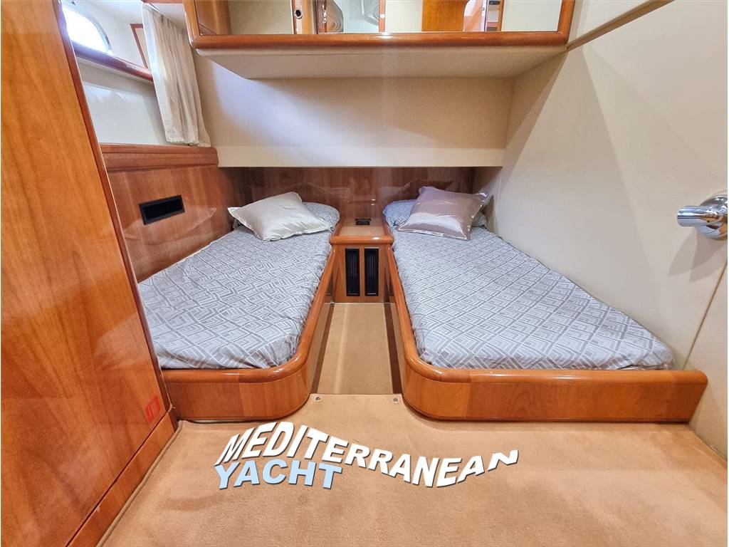 FERRETTI - 57