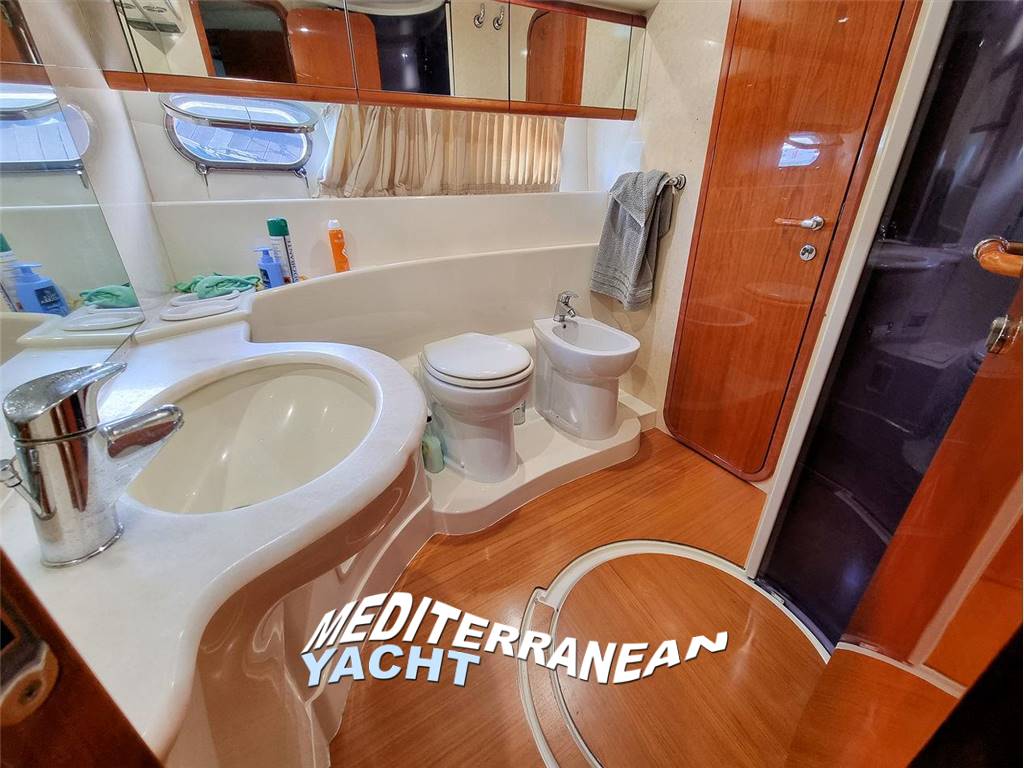 Ferretti 57