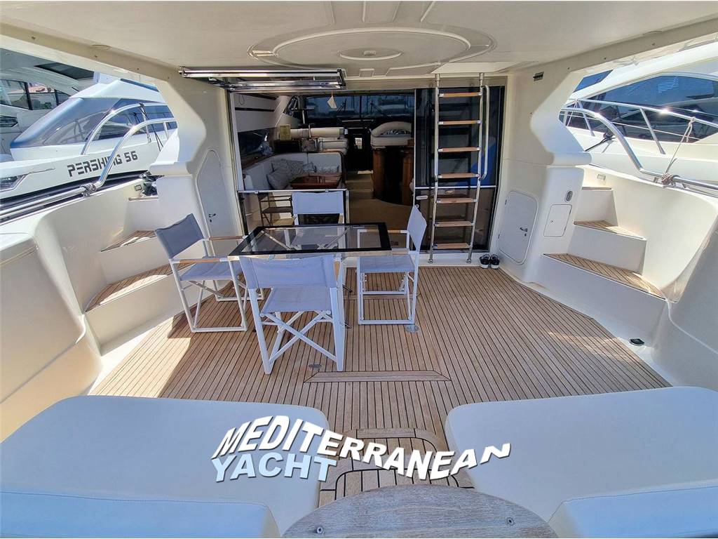 Ferretti 57