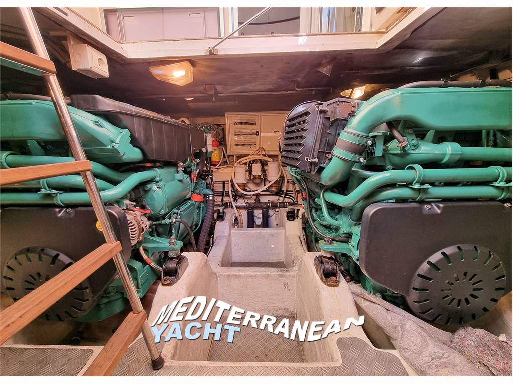 NAVALE DEL TIRRENO - CAYMAN 50 FLY