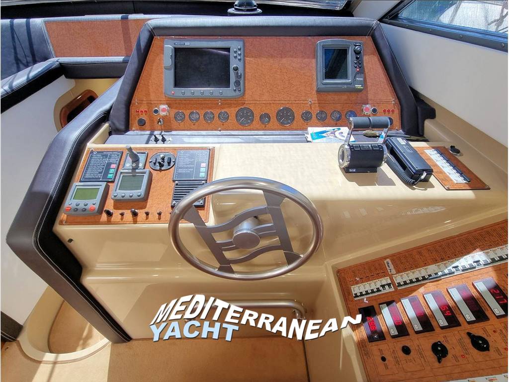 Ferretti 57