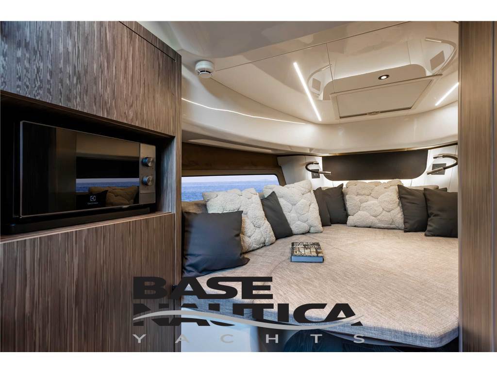 CRANCHI YACHTS A32