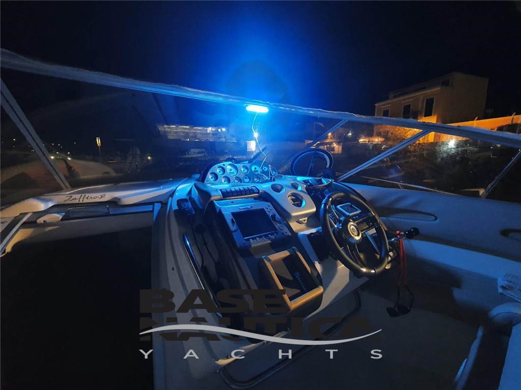 CRANCHI YACHTS ZAFFIRO 32