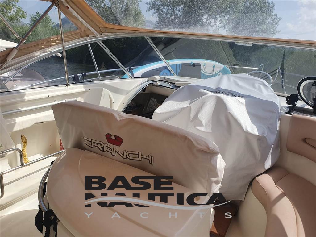 CRANCHI YACHTS ZAFFIRO 32