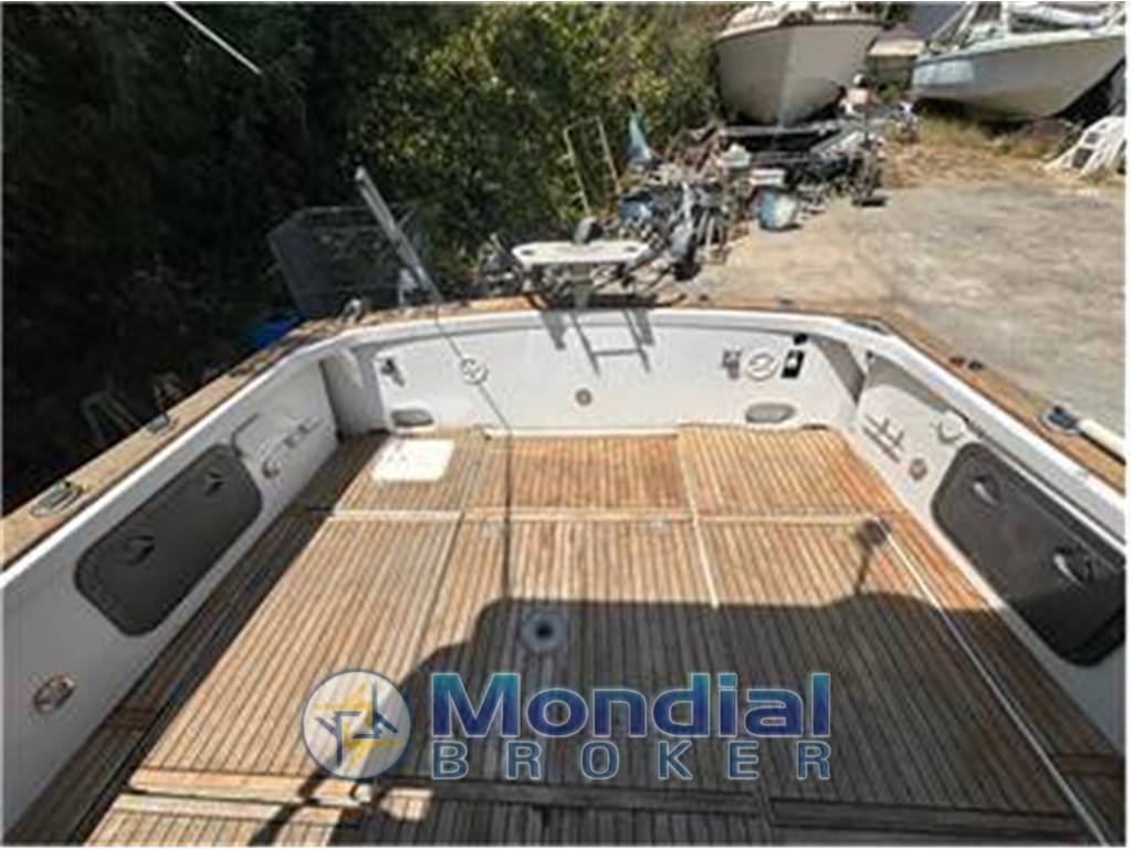 Bertram Express 31 Cruiser (PROJECT BY THUNDERBOAT ITALIA)