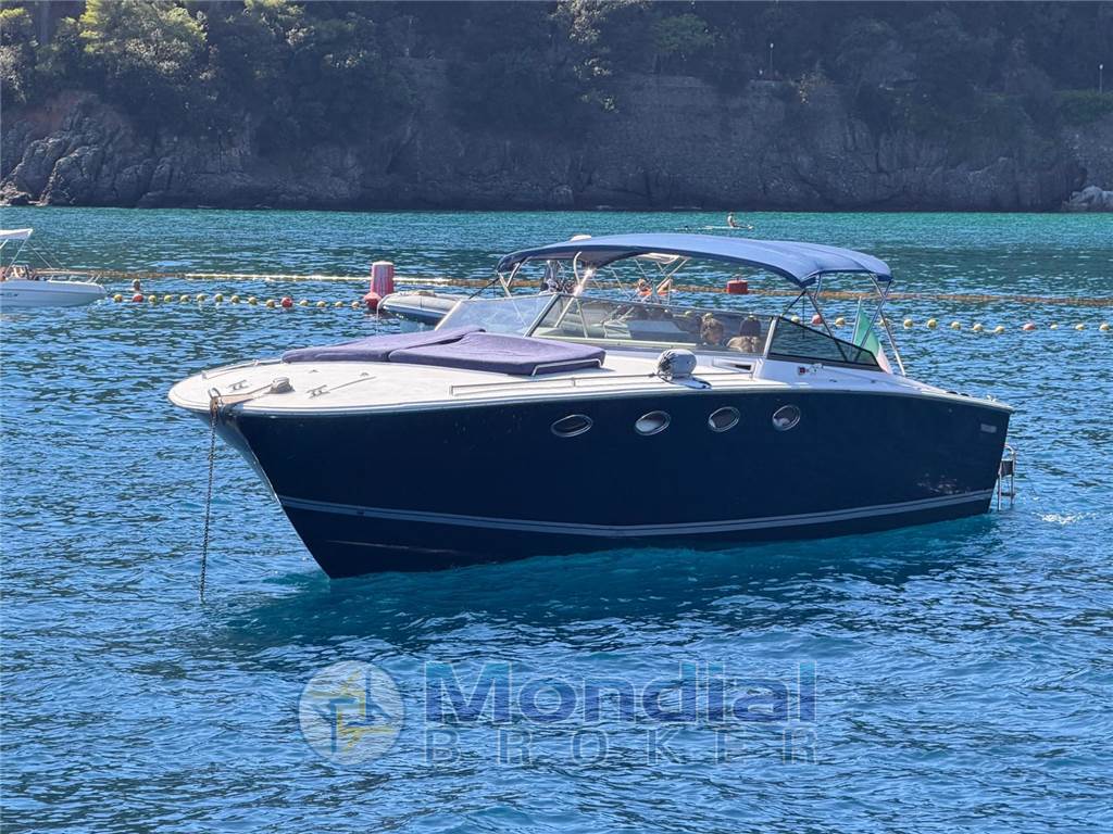 Tornado 38 Flush Deck