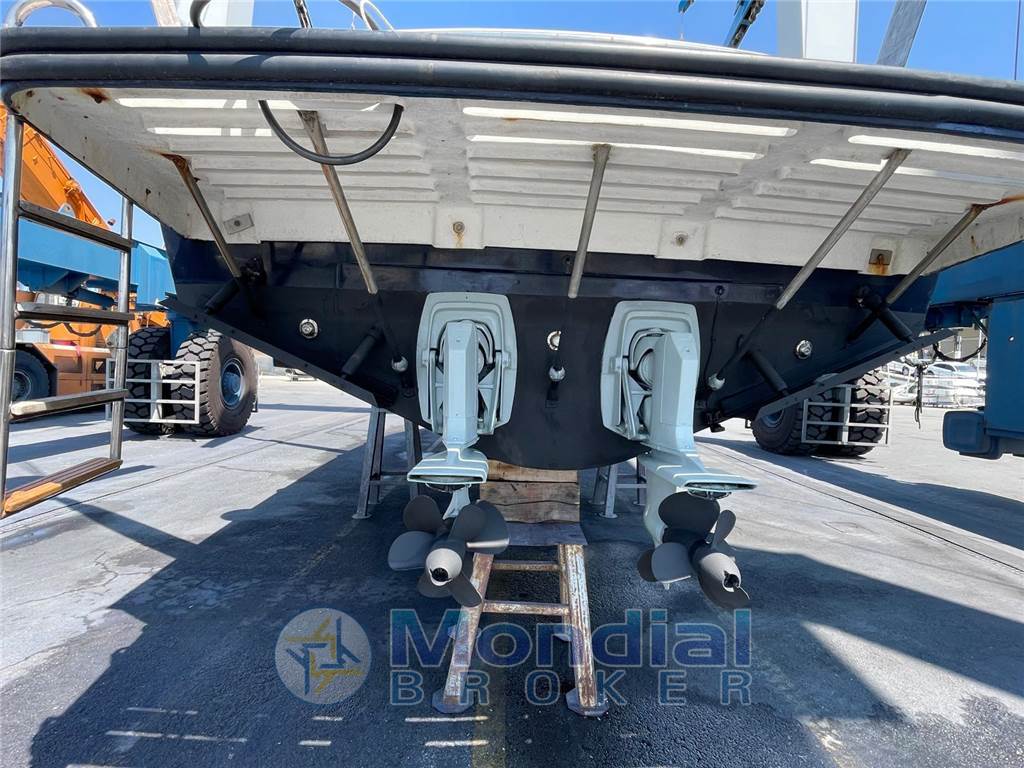 Tornado 38 Flush Deck