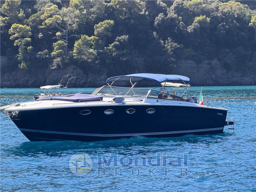 Tornado 38 Flush Deck