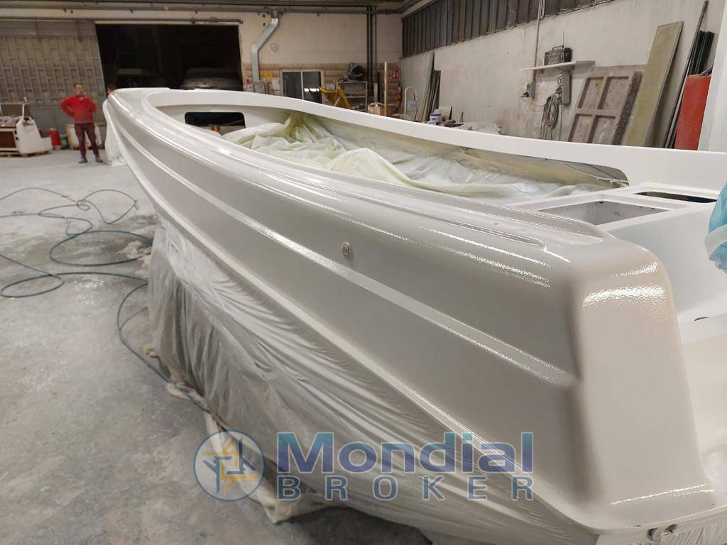 Boston Whaler Outrage 21 (REFIT COMPLETO)