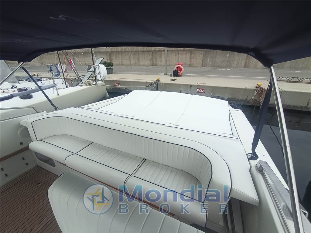 Magnum Marine 38