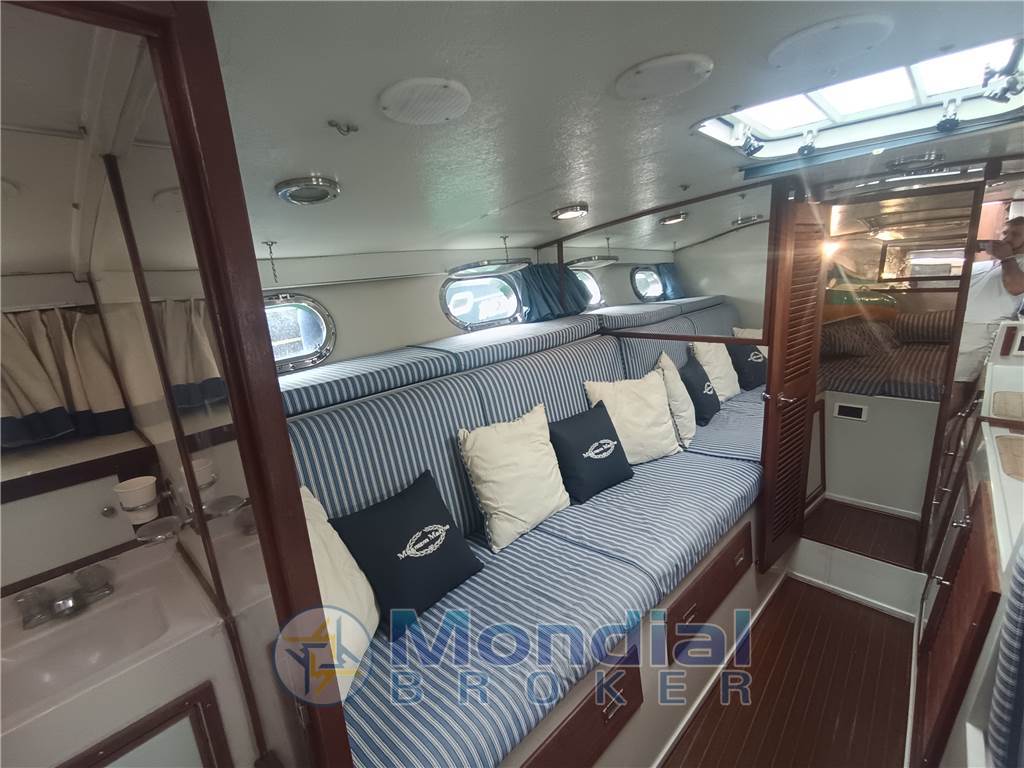 Magnum Marine 38