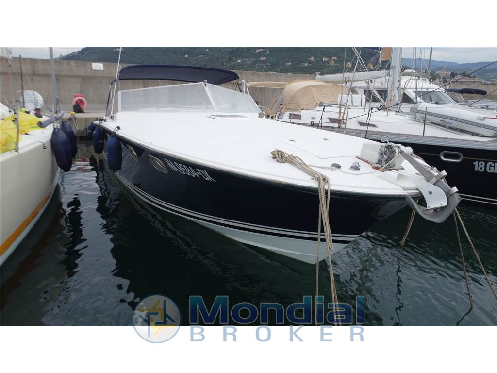 Magnum Marine 38