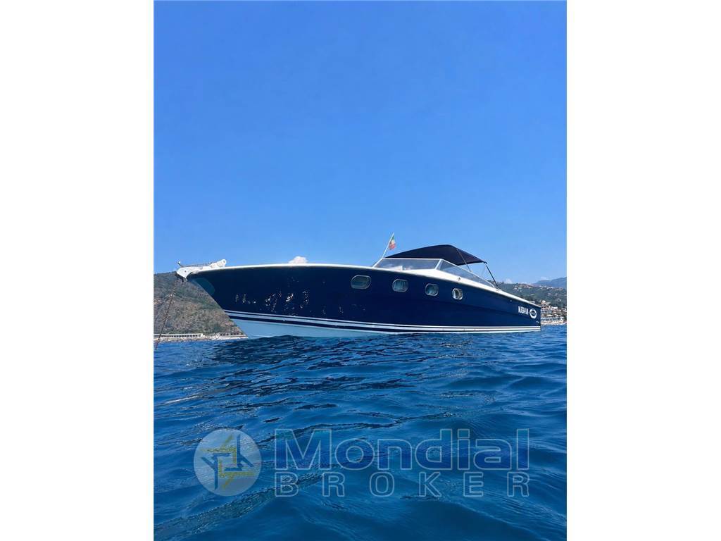 Magnum Marine 38