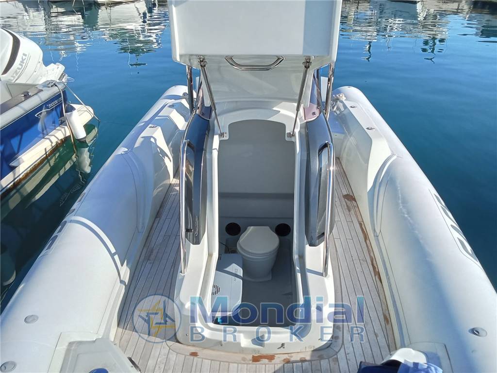 SACS Strider 800