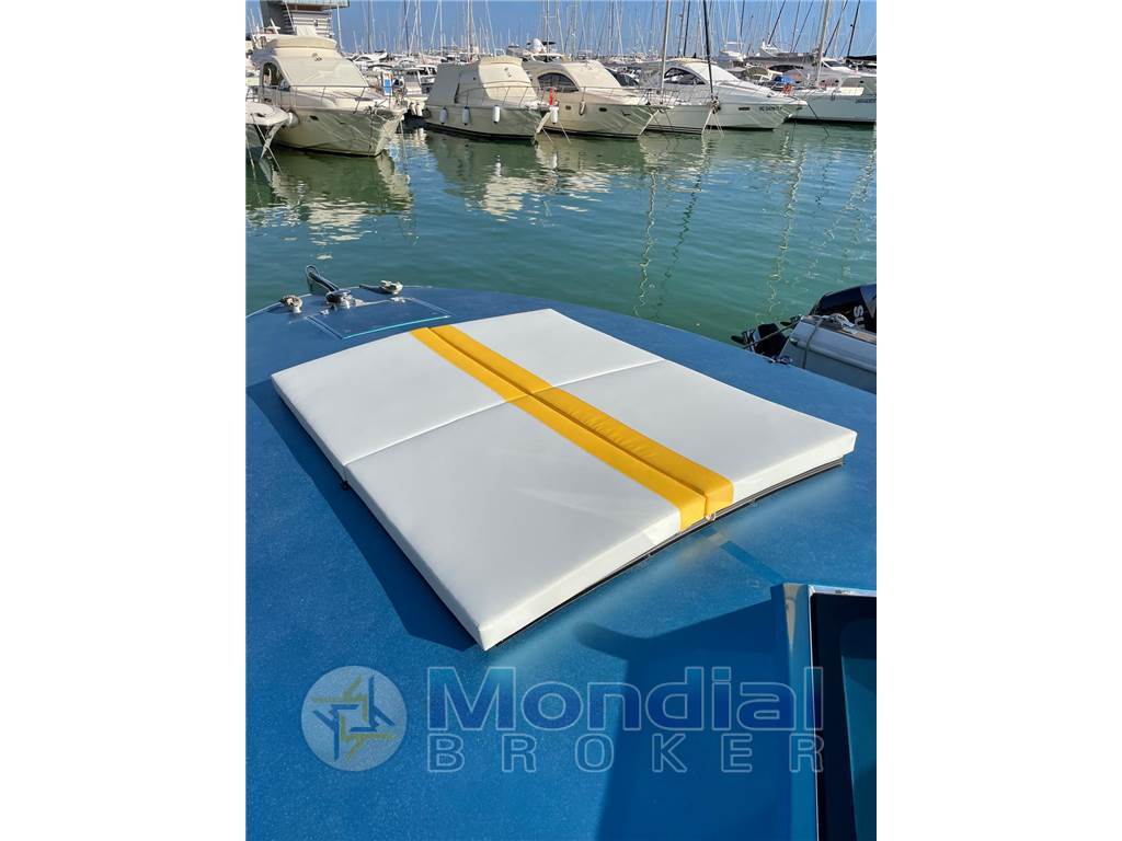 Magnum Marine 38 (REFIT 2024 by THUNDERBOAT ITALIA)