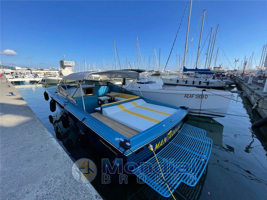 Magnum Marine 38 (REFIT 2024 by THUNDERBOAT ITALIA)