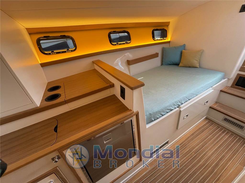Magnum Marine 38 (REFIT 2024 by THUNDERBOAT ITALIA)