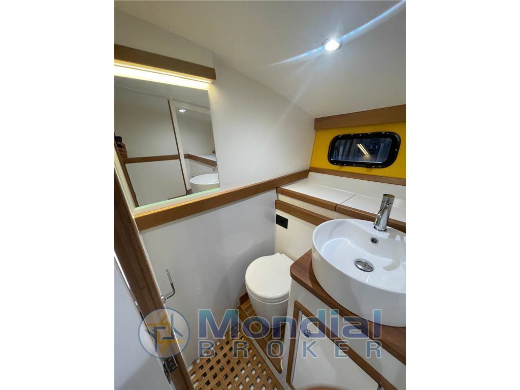 Magnum Marine 38 (REFIT 2024 by THUNDERBOAT ITALIA)