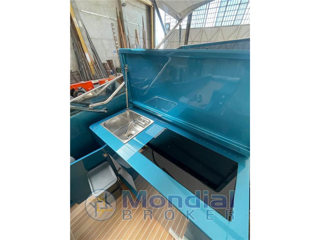 Magnum Marine 38 (REFIT 2024 by THUNDERBOAT ITALIA)