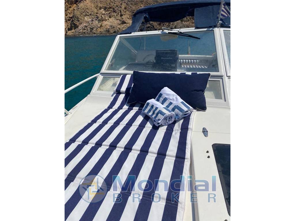 Bertram Yacht 28 Moppie