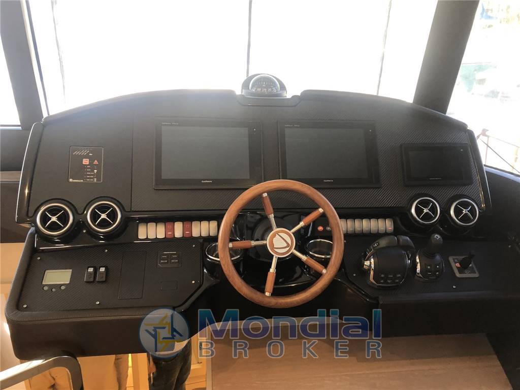 ABSOLUTE YACHTS NAVETTA 58